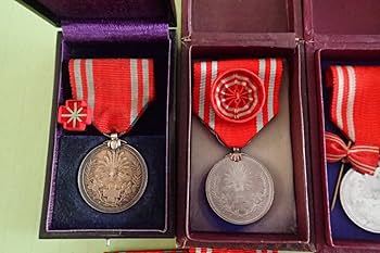 Amazon.co.jp: 勲章明治21年 日本赤十字社 特別社員章終身社員章ケース